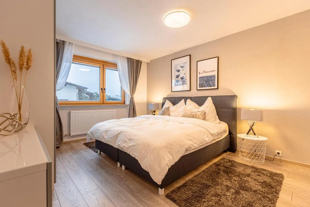Neu Saniertes Ferienhaus Mit Grossem Garten Mieders